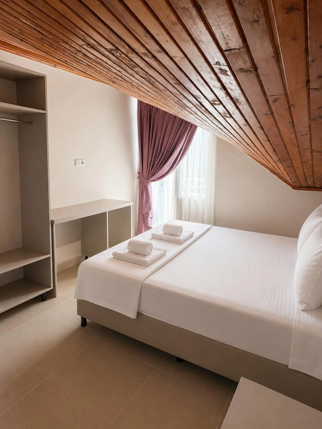 LOFT ROOM