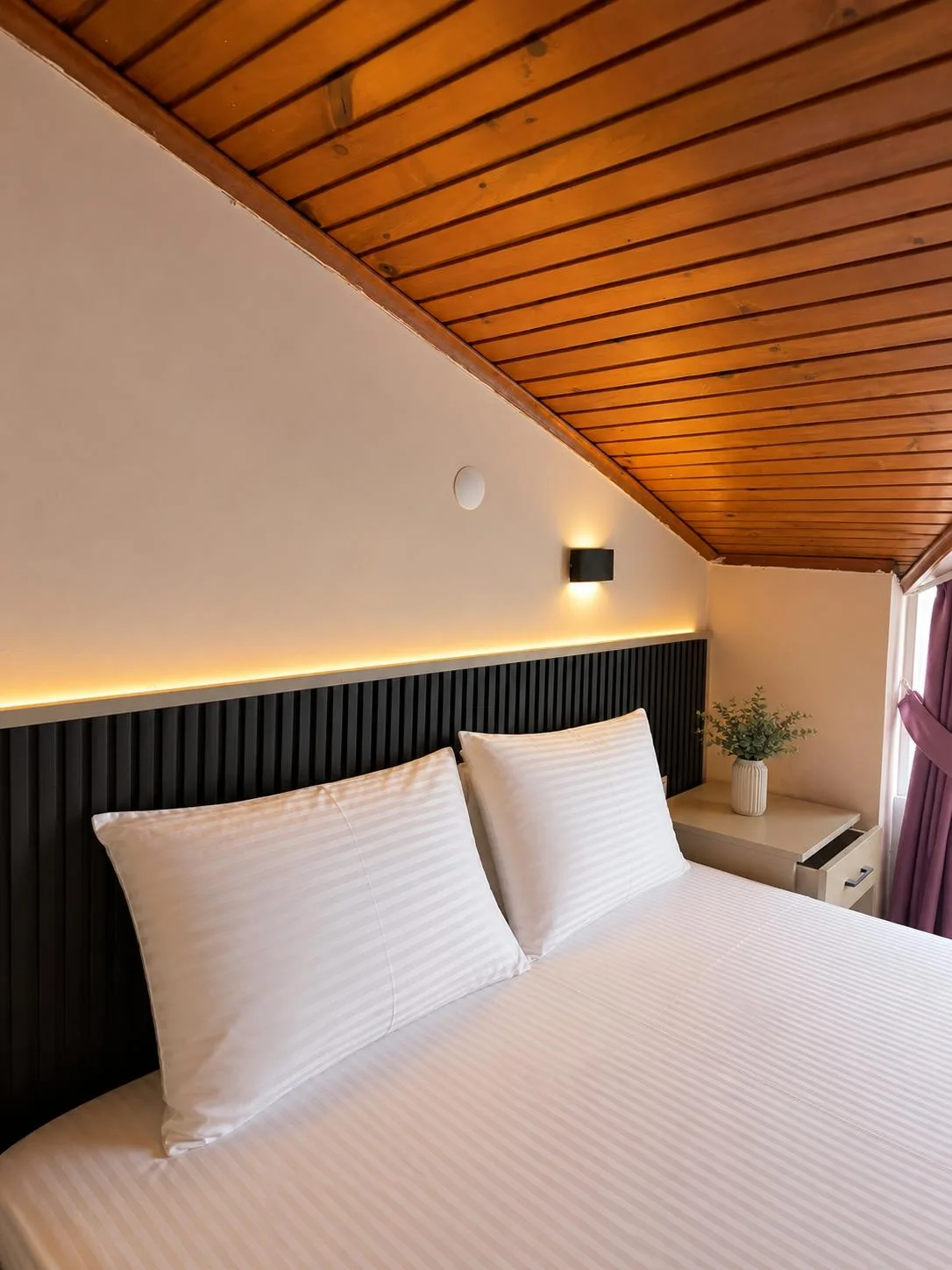 LOFT ROOM